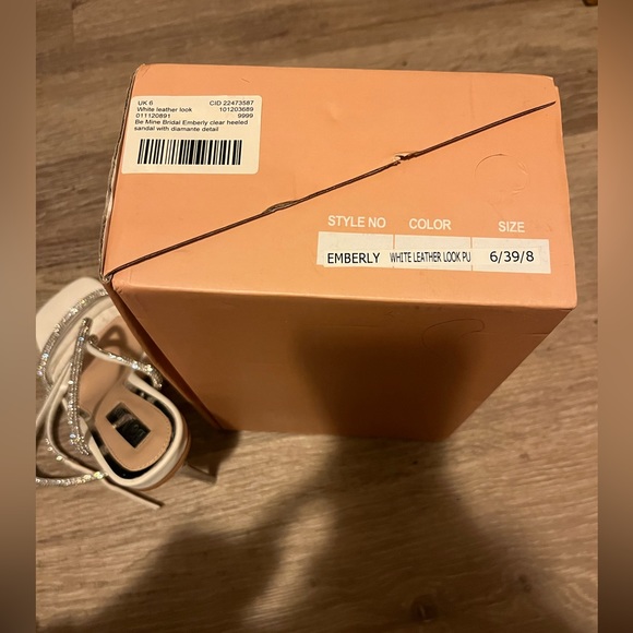 Be Mine High Heels - Picture 5 of 6